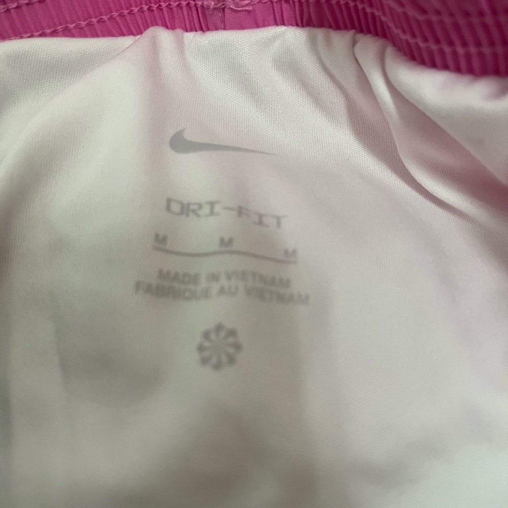 Nike Big Girl’s Athletic Shorts in Black and Pink size medium (7/8) - Picture 5 of 5